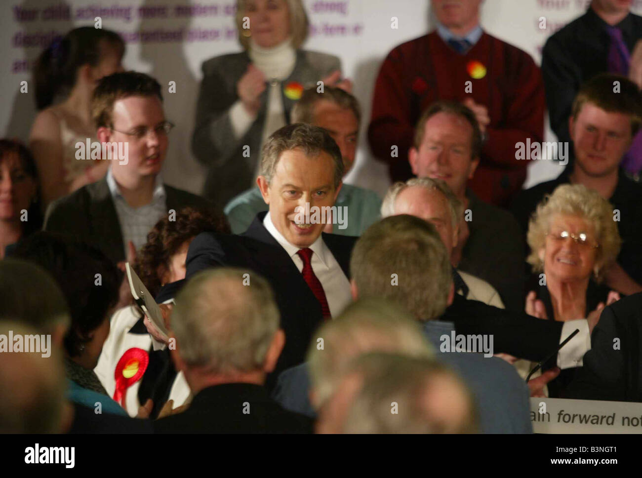 Tony Blair, Premier Ministre de participer à une réunion d'adoption de l'Sedgfield Parti du Travail de l'élire comme candidat pour le parti du travail pour l'élection qui aura lieu en Mai 2005 Avril Banque D'Images
