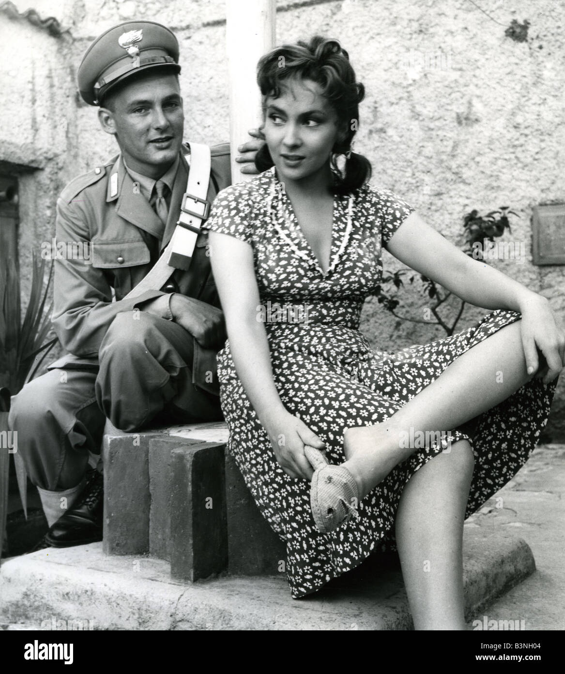 L'AMOUR DU PAIN ET DES RÊVES 1953 film Titanus avec Gina Lollobrigida et Roberto Risso Banque D'Images
