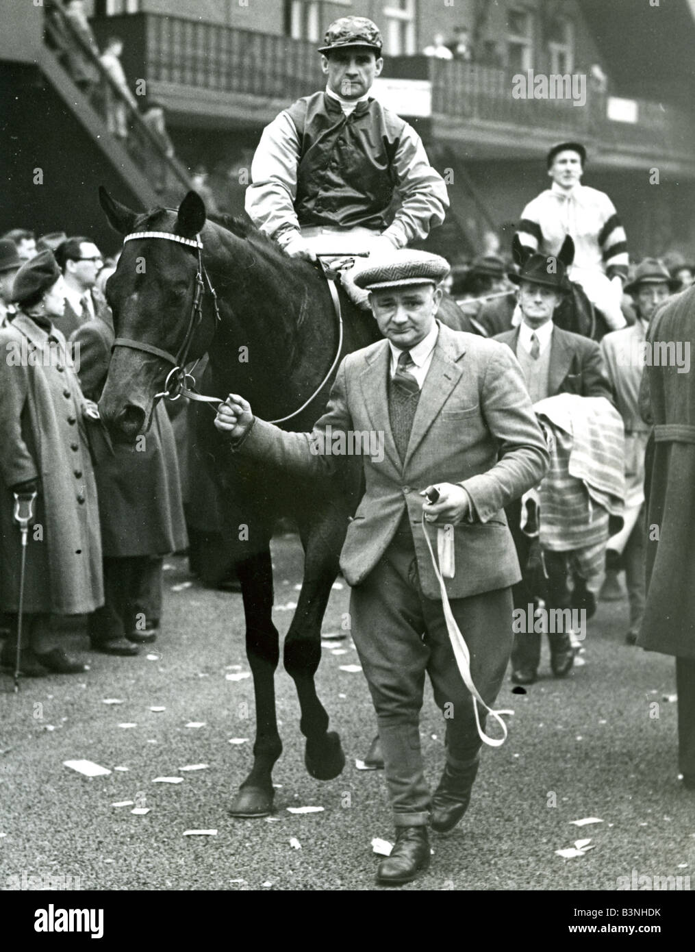 GORDON RICHARDS UK 1904 jockey course plate de 1986 qui a été 26 fois Champion jockey dans sa carrière Banque D'Images