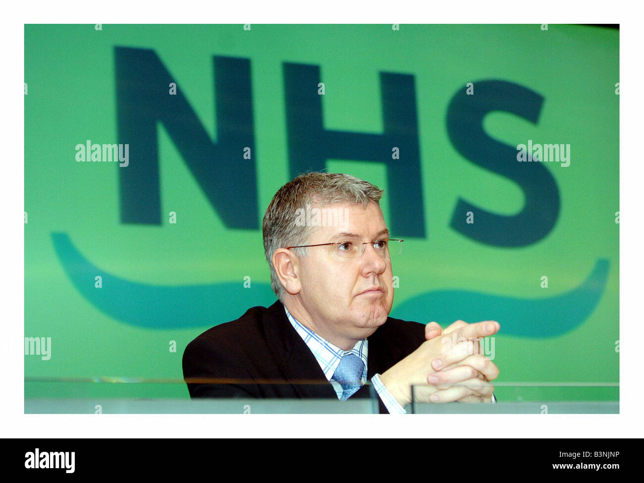 Le ministre de la santé, Andy Kerr Octobre 2005 à la conférence de presse à St Andrews House pour appuyez sur Appeler sur la réduction de l'utilisation de call back et les pressions d'hiver réunion sont les deux plus grands défis pour les NHS 24 Banque D'Images