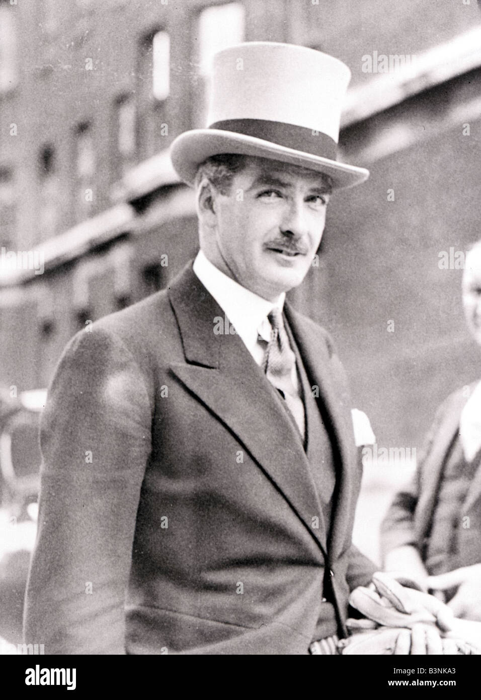 Anthony Eden, vers 1937, portant haut de forme Banque D'Images Anthony Eden, vers 1937, portant haut de forme Banque D'Images
