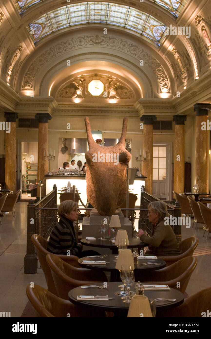 Restaurant contemporain à la mode 'Belga Queen', 32 rue de la Fosse aux Loups, Bruxelles Belgique Banque D'Images