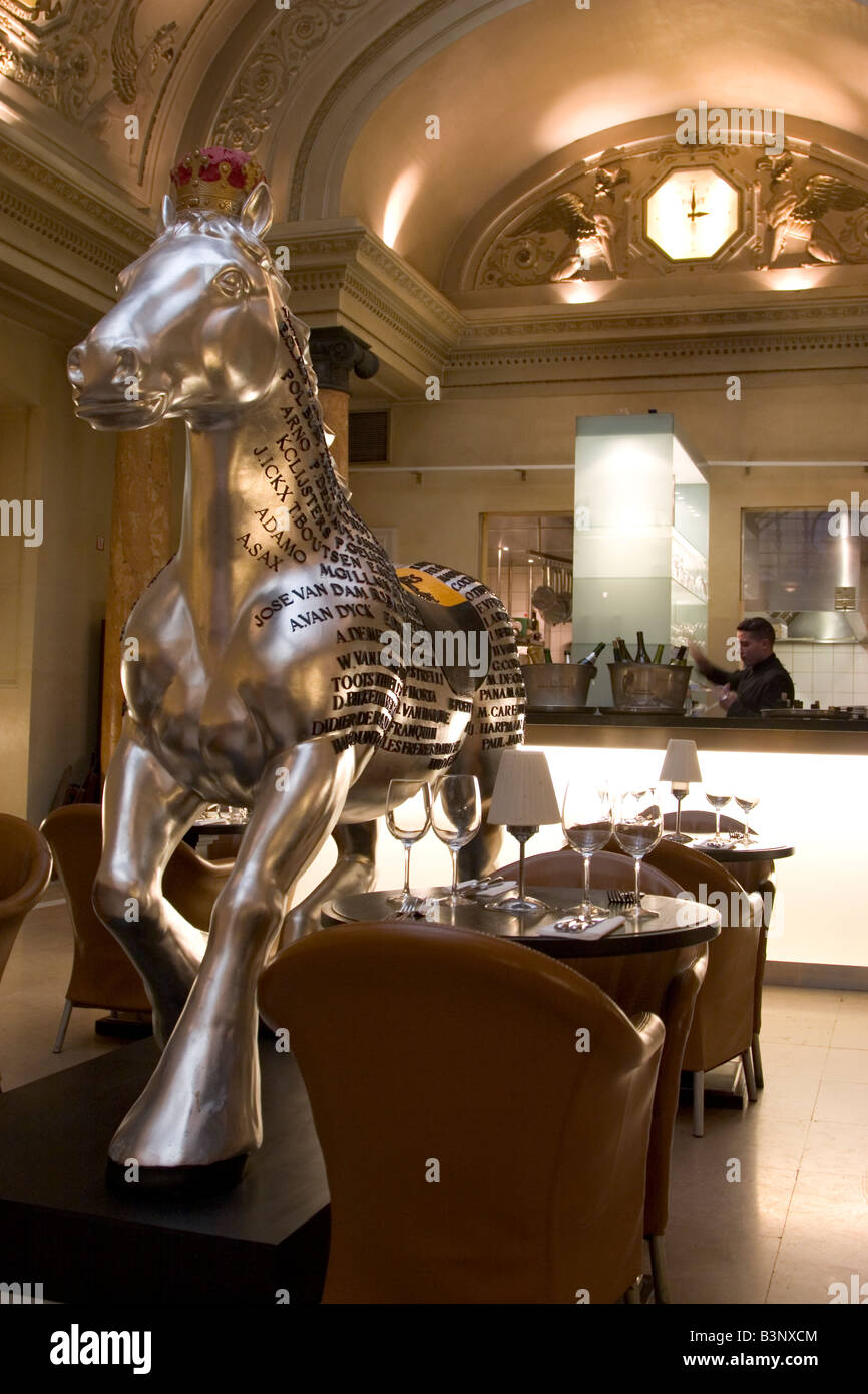 Restaurant contemporain à la mode 'Belga Queen', 32 rue de la Fosse aux Loups, Bruxelles Belgique Banque D'Images