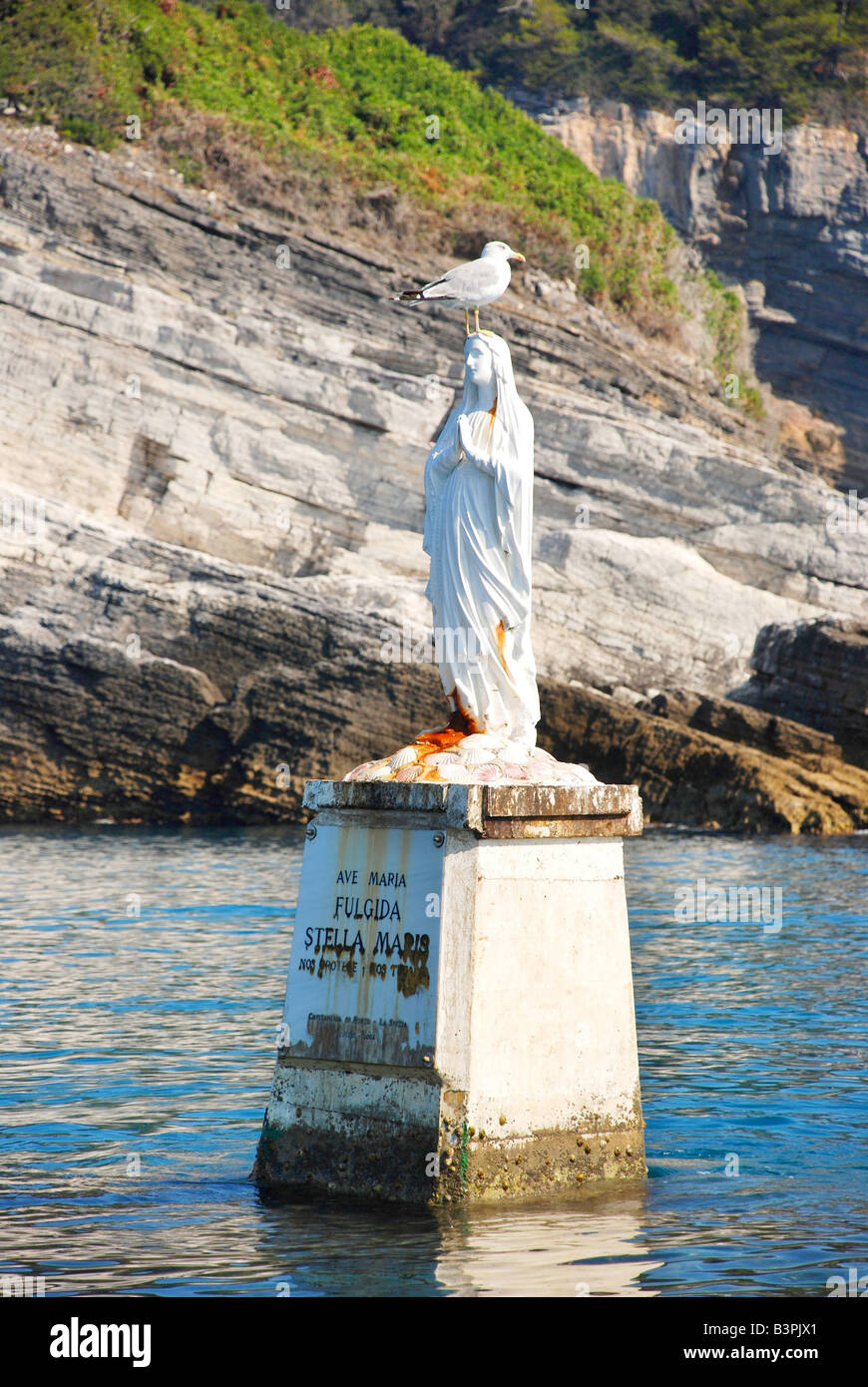 Statue de la Vierge Marie, l'île de Tino, Portovenere, Ligury, Italie Banque D'Images