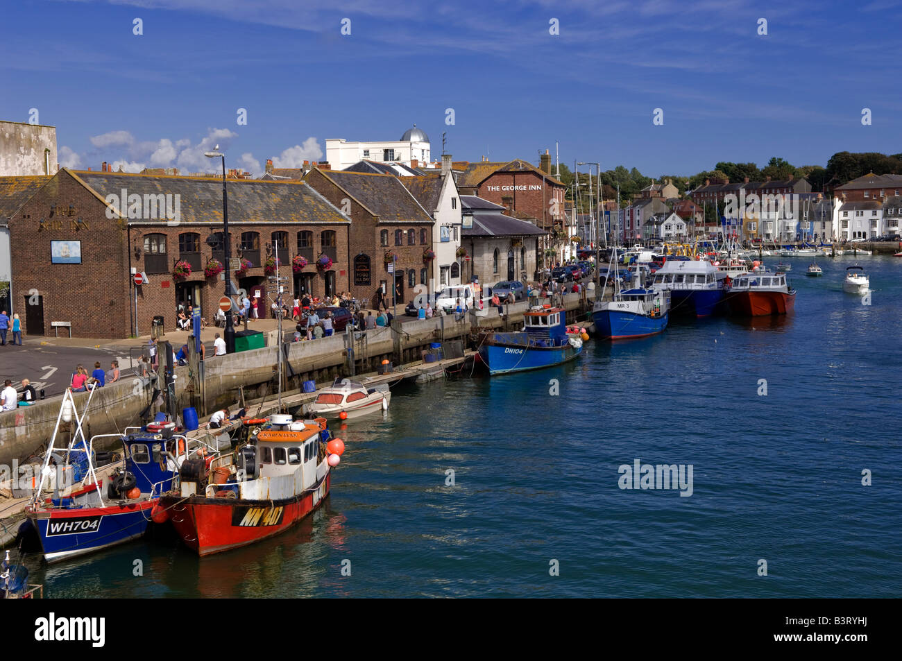 Les bateaux de pêche amarrés au port de Weymouth, dans le Dorset Banque D'Images