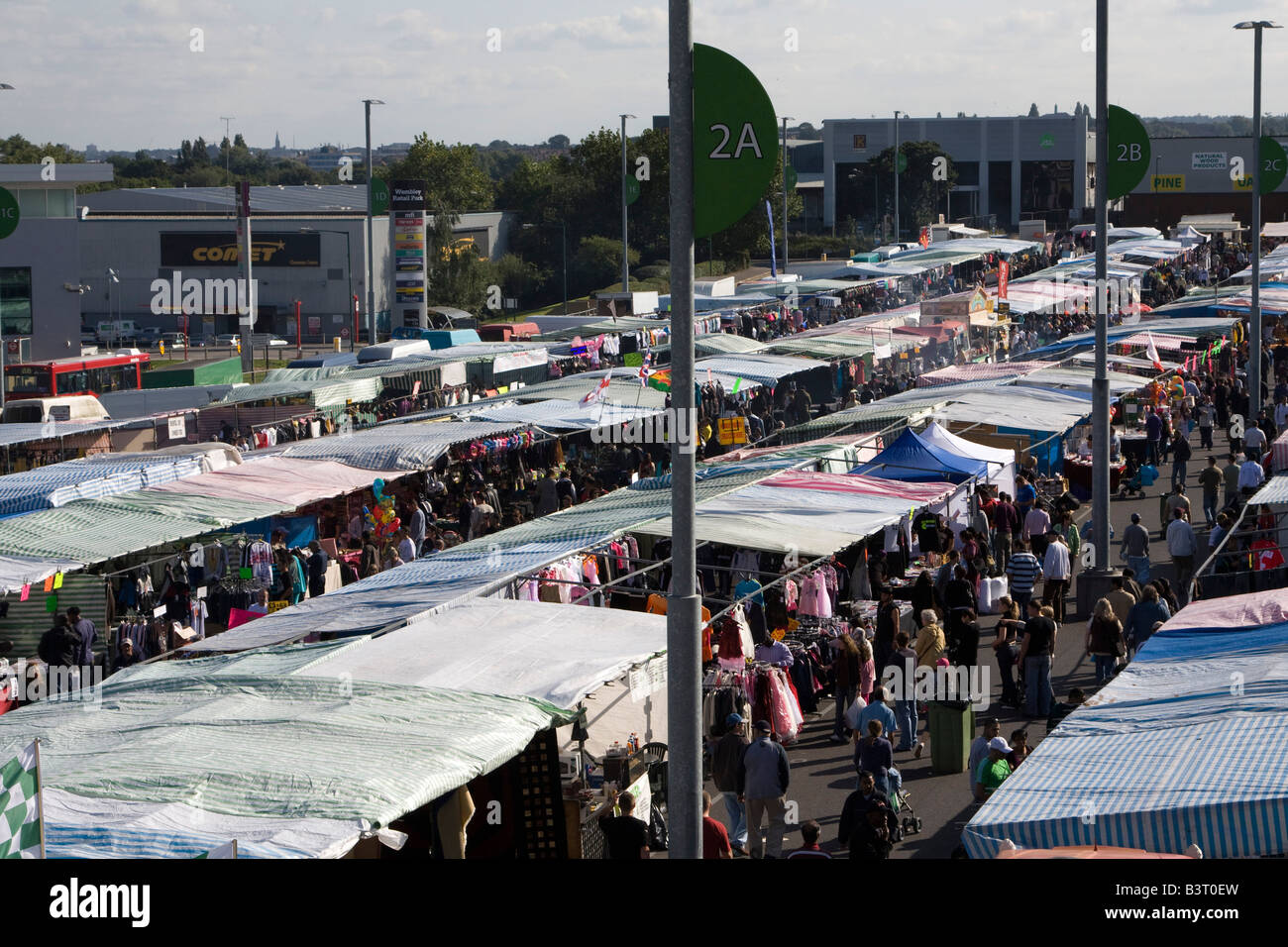 Marché du dimanche de Wembley London Borough of brent parking stade de Wembley England uk go Banque D'Images