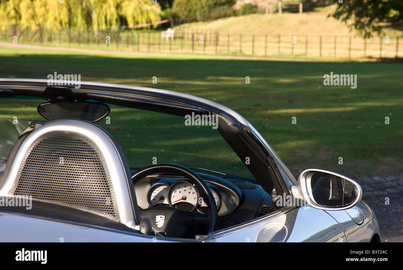 Porsche Boxster S Vue de derrière le siège du conducteur, Banque D'Images