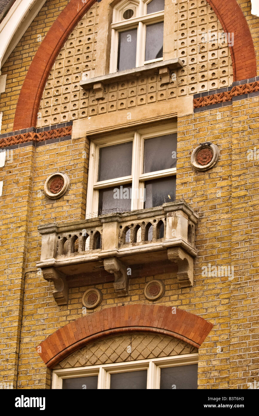 Fenêtre et d'une terrasse victorienne Banque D'Images