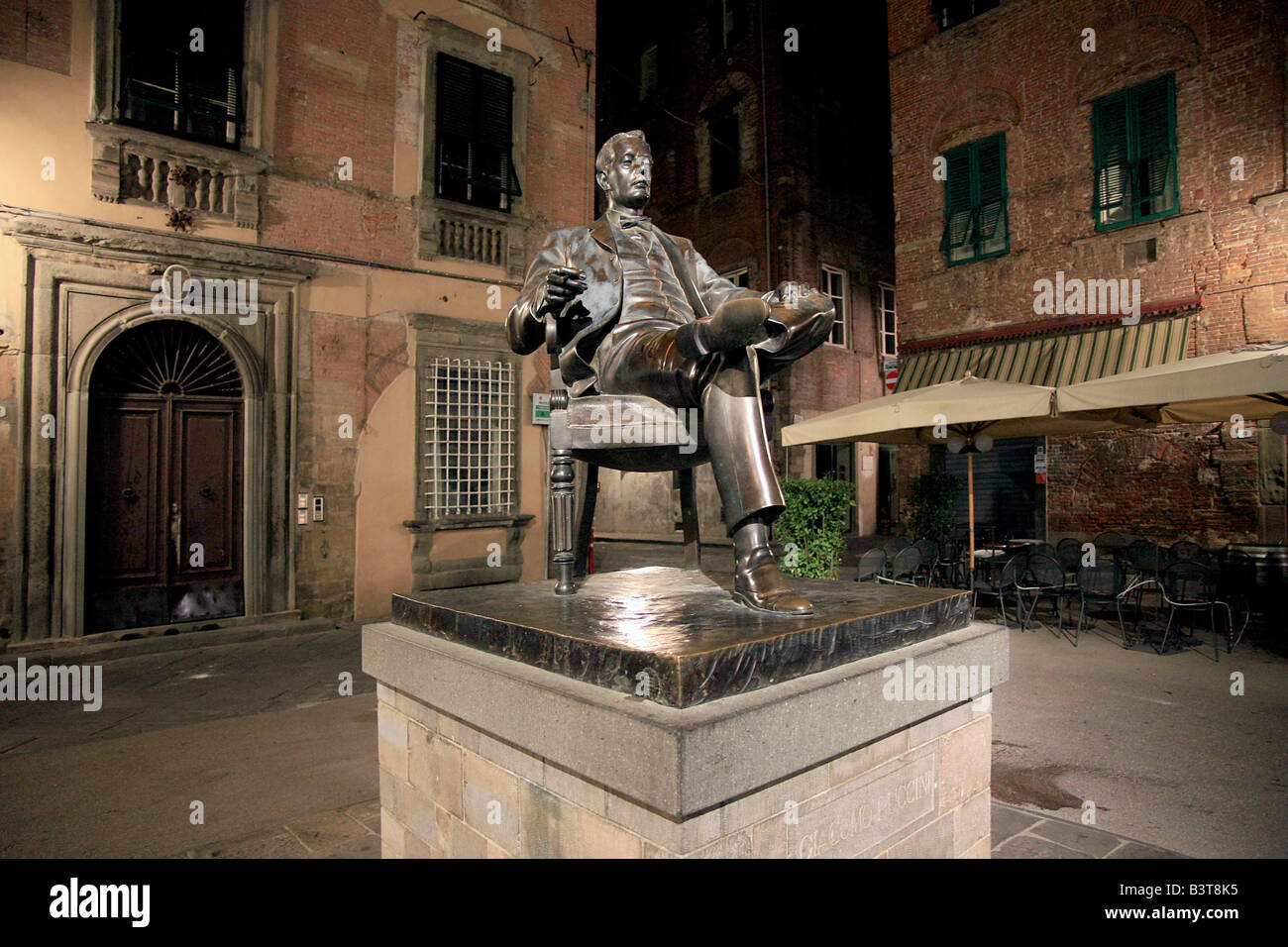 Monument de Giacomo Puccini, Lucques, Toscane, Italie Banque D'Images