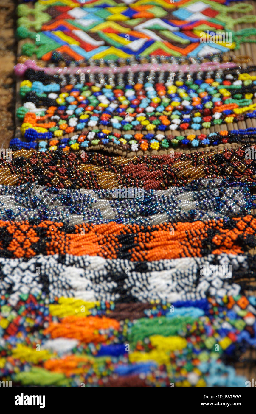 L'Afrique, Afrique du Sud, Johannesburg, Shakaland, perlés à la main, bijoux zoulou (PR) Banque D'Images