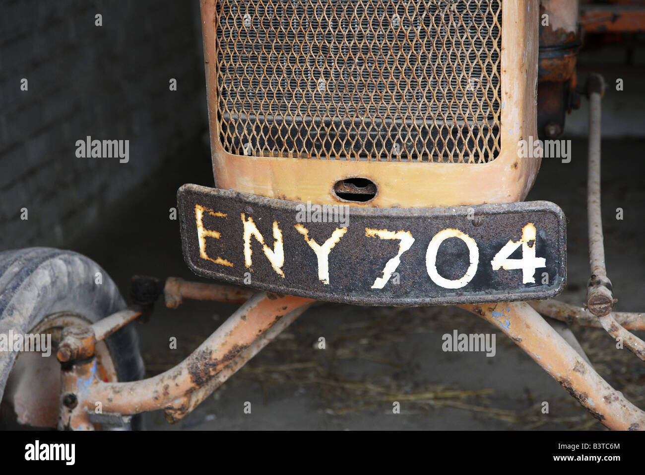 Vieux Tracteur Wales UK Banque D'Images