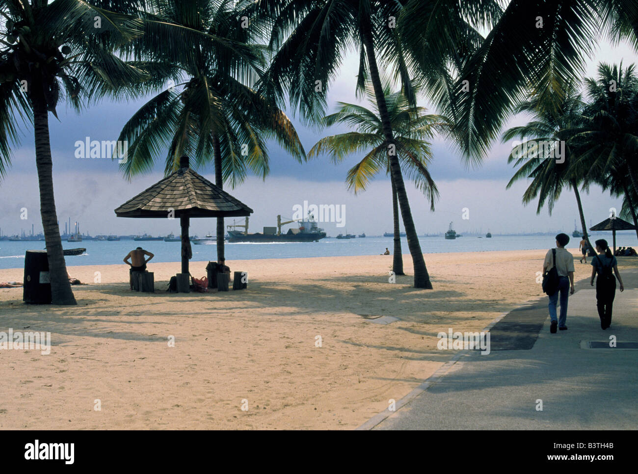 En Asie, Singapour, l'île de Sentosa. La plage de Siloso. Banque D'Images