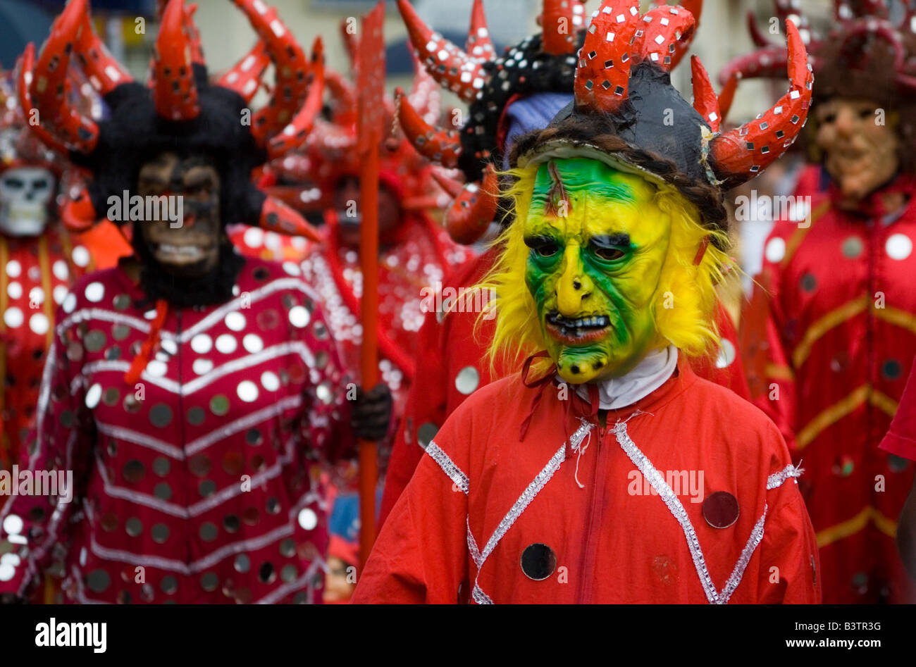 La Martinique Antilles Francaises West Indies Fort De France Diables Rouges Dans Un Defile Pendant Le Carnaval Photo Stock Alamy