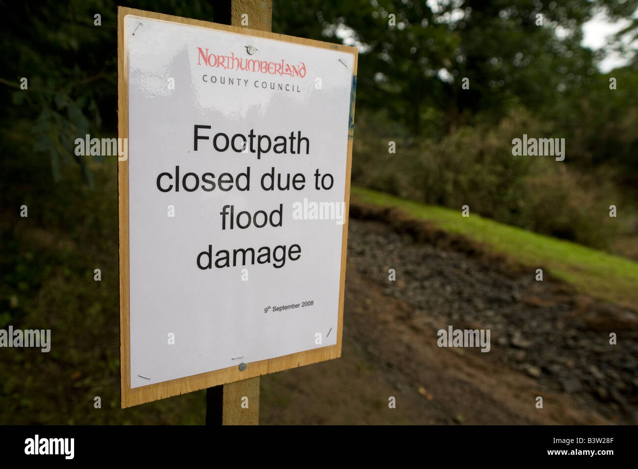 Un signe se trouve dans le nord-est de l'Angleterre après les graves inondations de l'expérience dans l'été de 2008. Banque D'Images