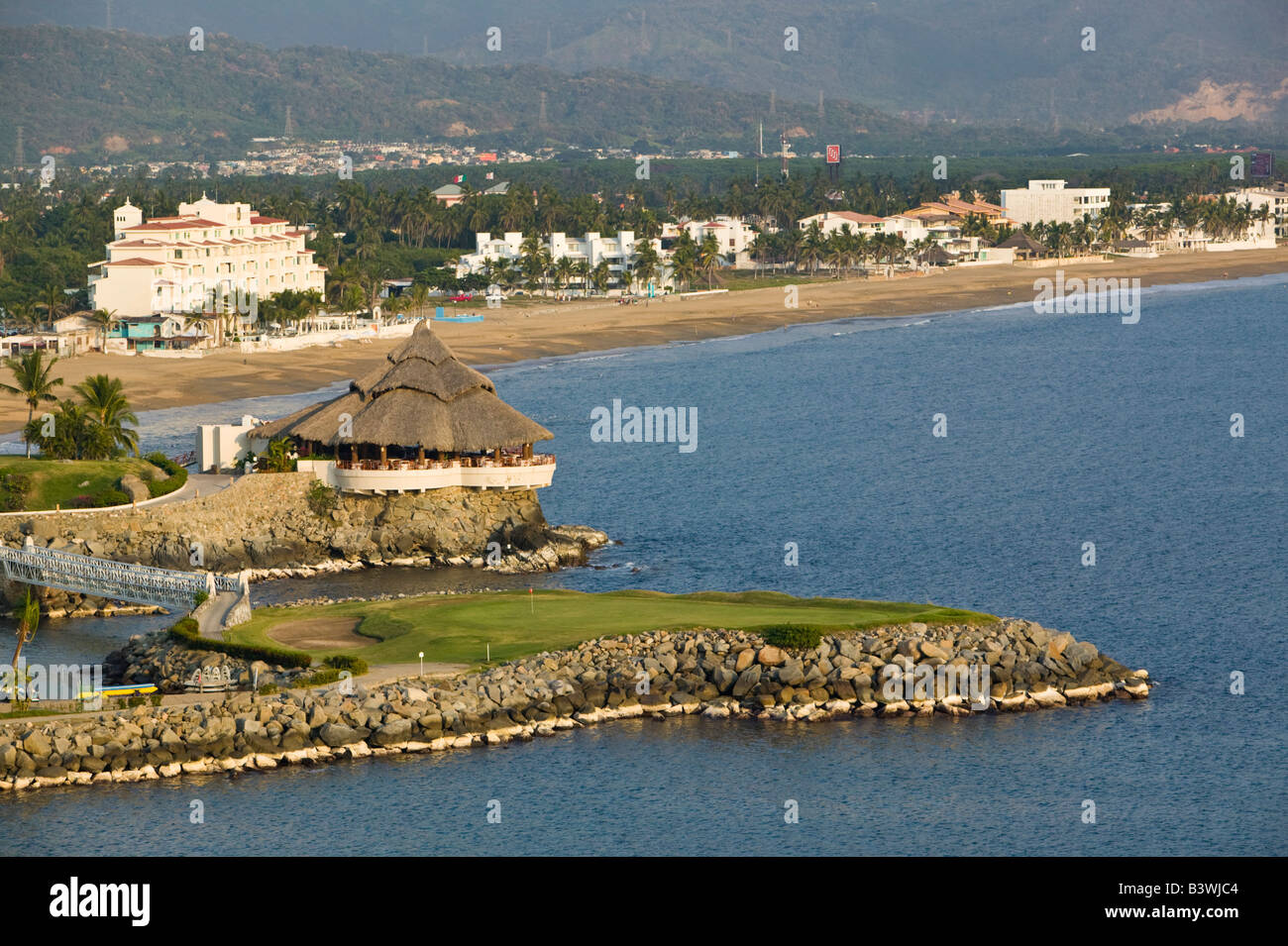 Manzanillo, Colima, Mexique. Playa Las Hadas / Barcelo Karmina Place Hotel Golf Banque D'Images
