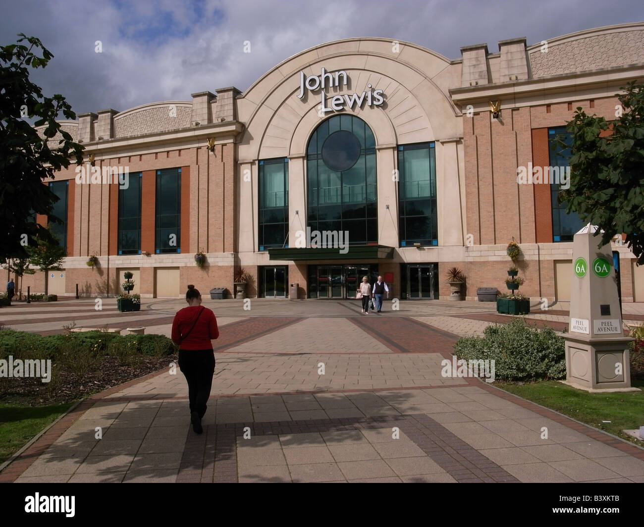 Entrée de John Lewis department store à Trafford Centre retail park, Manchester, Lancashire, Nord Ouest de l'Angleterre, Royaume Uni. Banque D'Images