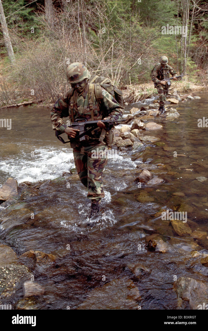 USA l'Armée est de manœuvres dans le domaine Banque D'Images