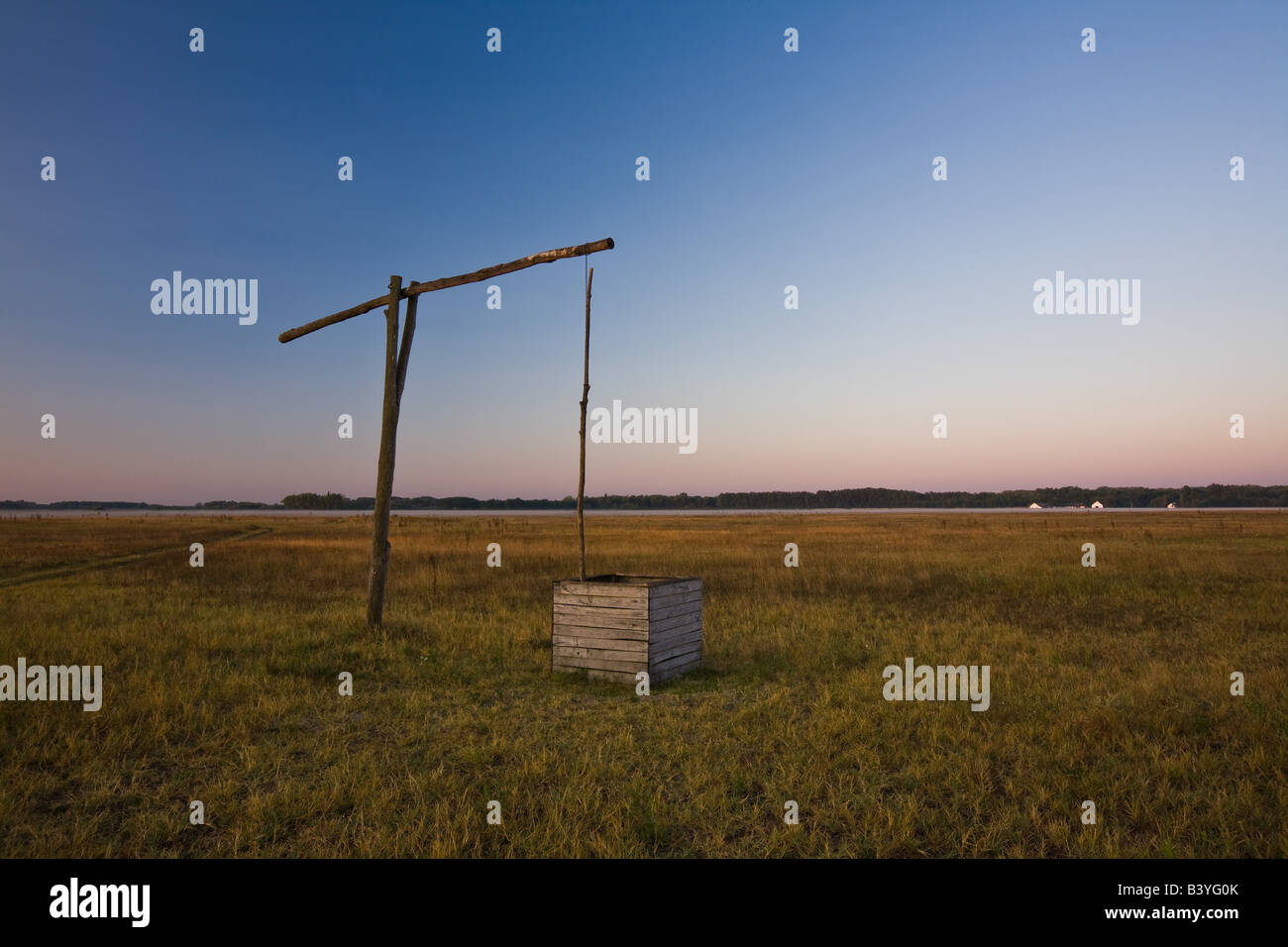 Un puits typique dans la Puszta Banque D'Images