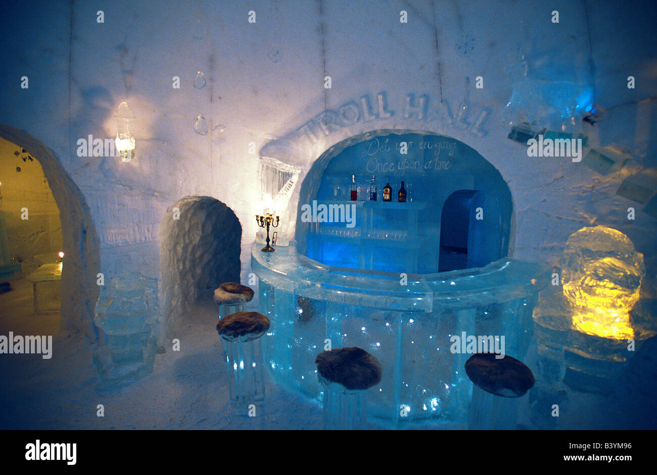 Bar de l'hôtel Alta Igloo de glace, Alta, Cercle arctique, le nord de la  Norvège Photo Stock - Alamy