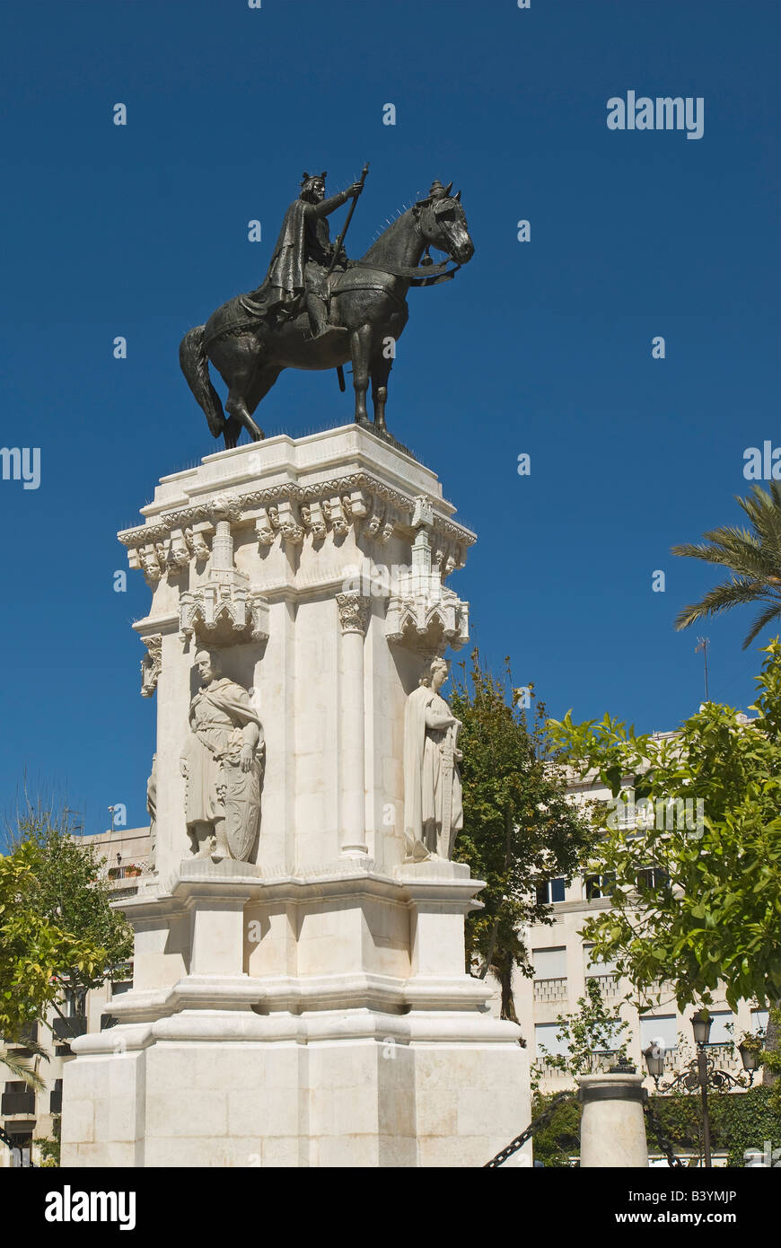 Monument de Saint Ferdinand à New Square, Séville, Andalousie, Espagne Banque D'Images