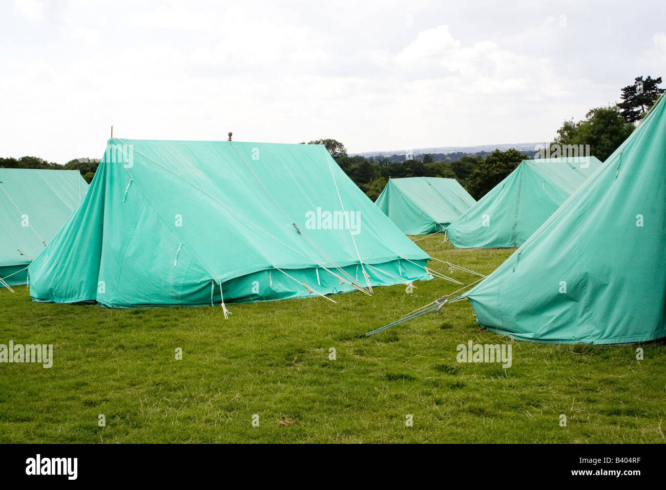 Tents camp scouts Banque de photographies et d'images à haute résolution -  Alamy