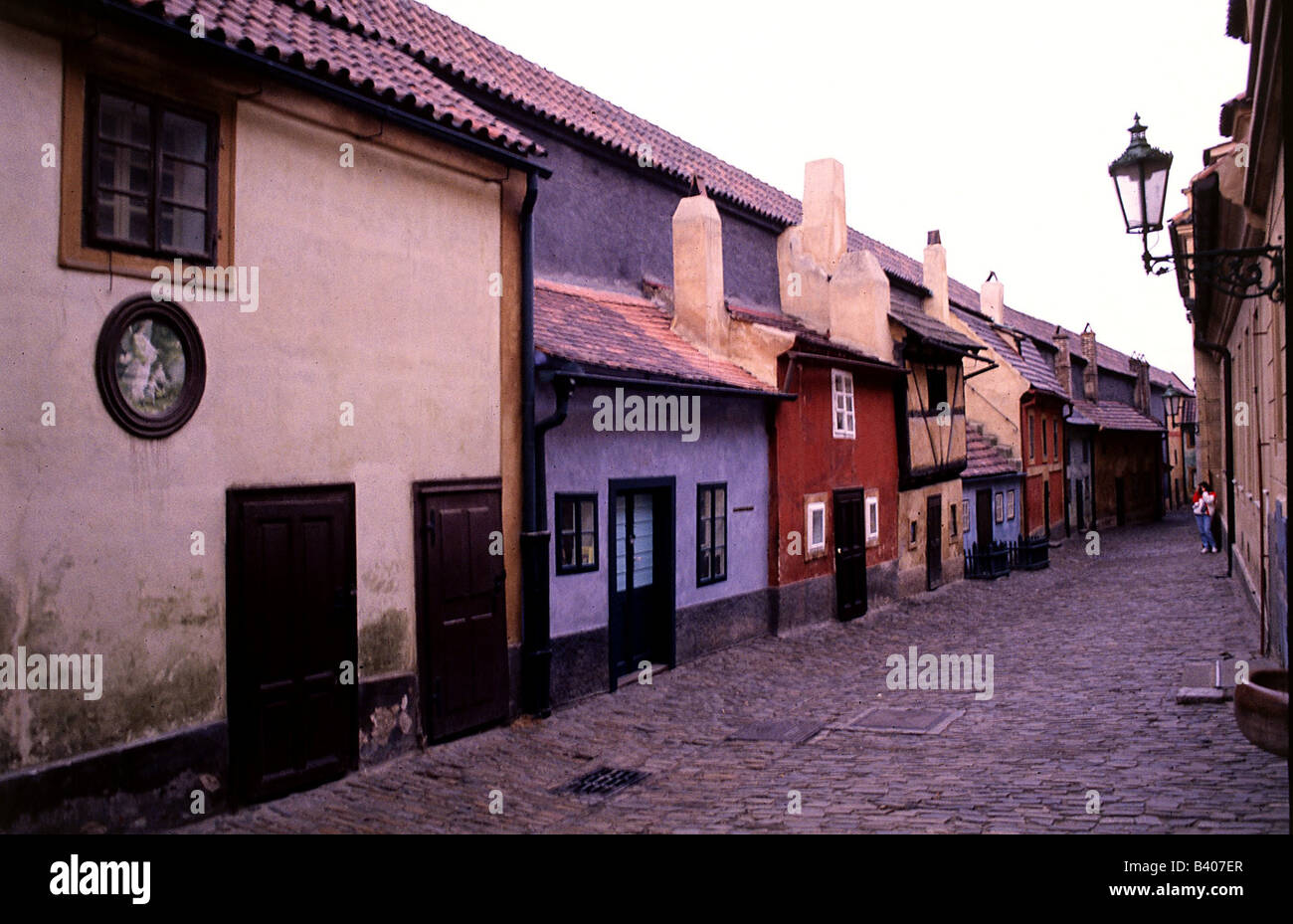 Géographie / billet, la République tchèque, Prague / Praha, ruelle d'or, 1484, Kafka house (bleu), ruelle d'or, maisons la Tchécoslovaquie C Banque D'Images