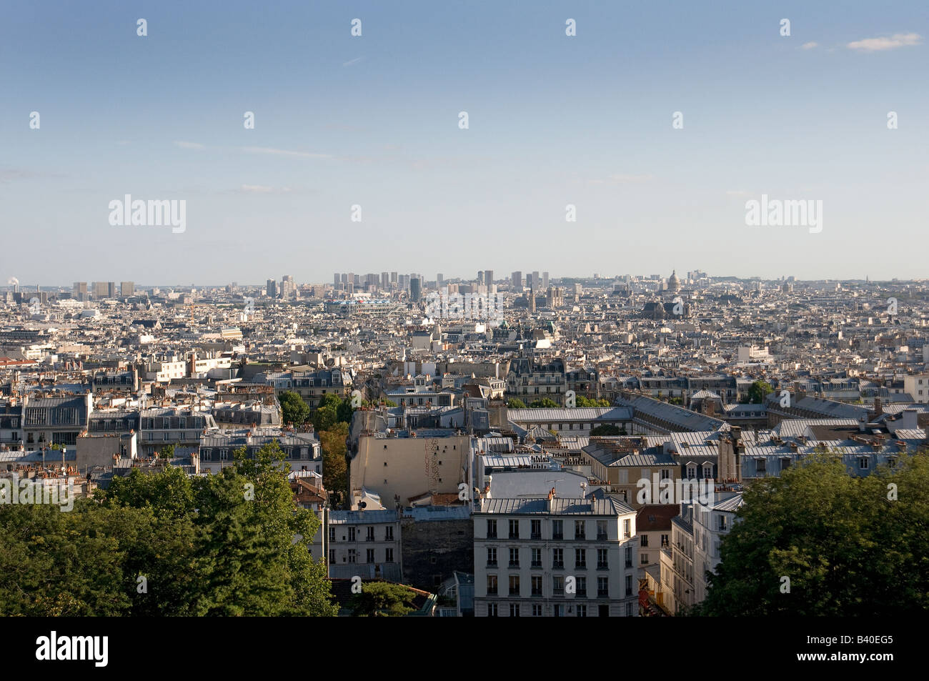 Vue panoramique sur Paris depuis la colline de Montmartre Banque D'Images