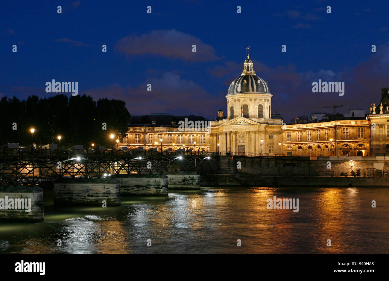 Institut de France et Pont des Arts Paris France Banque D'Images