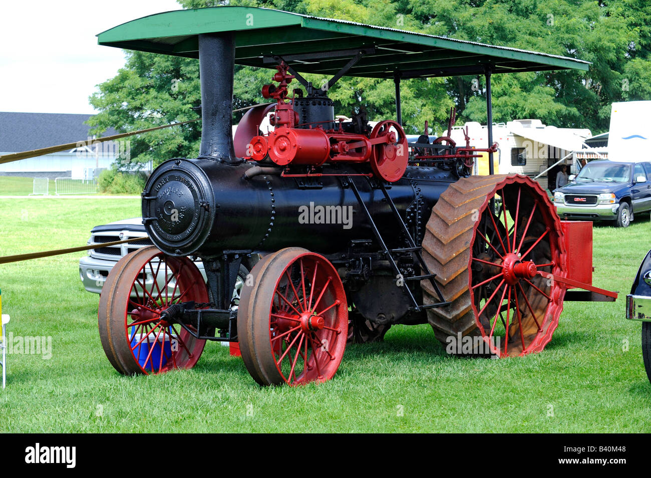 Vers 1920 tracteur agricole à vapeur moteur de traction à vapeur fabriqué par la société Keck Gonnerman Indiana Mount Vernon Banque D'Images