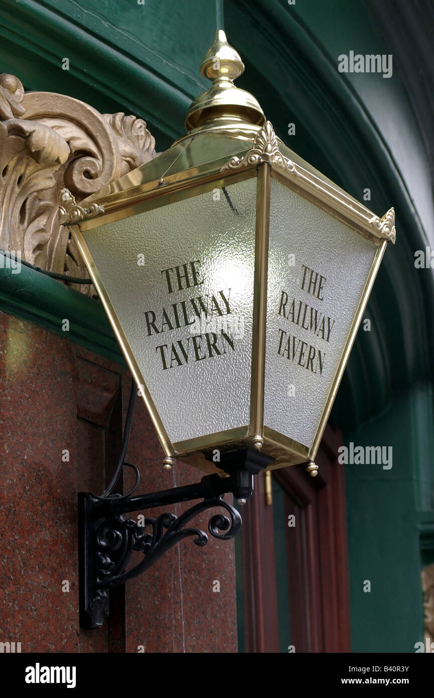 La Taverne de fer lumière inn pub Banque D'Images