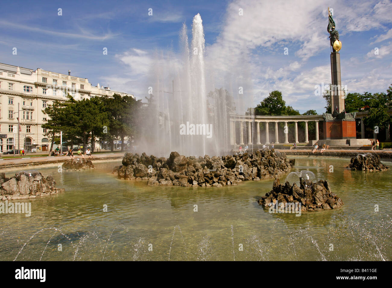 Hochstrahlbrunnen fontaine et monument aux héros russe Vienne Autriche Banque D'Images