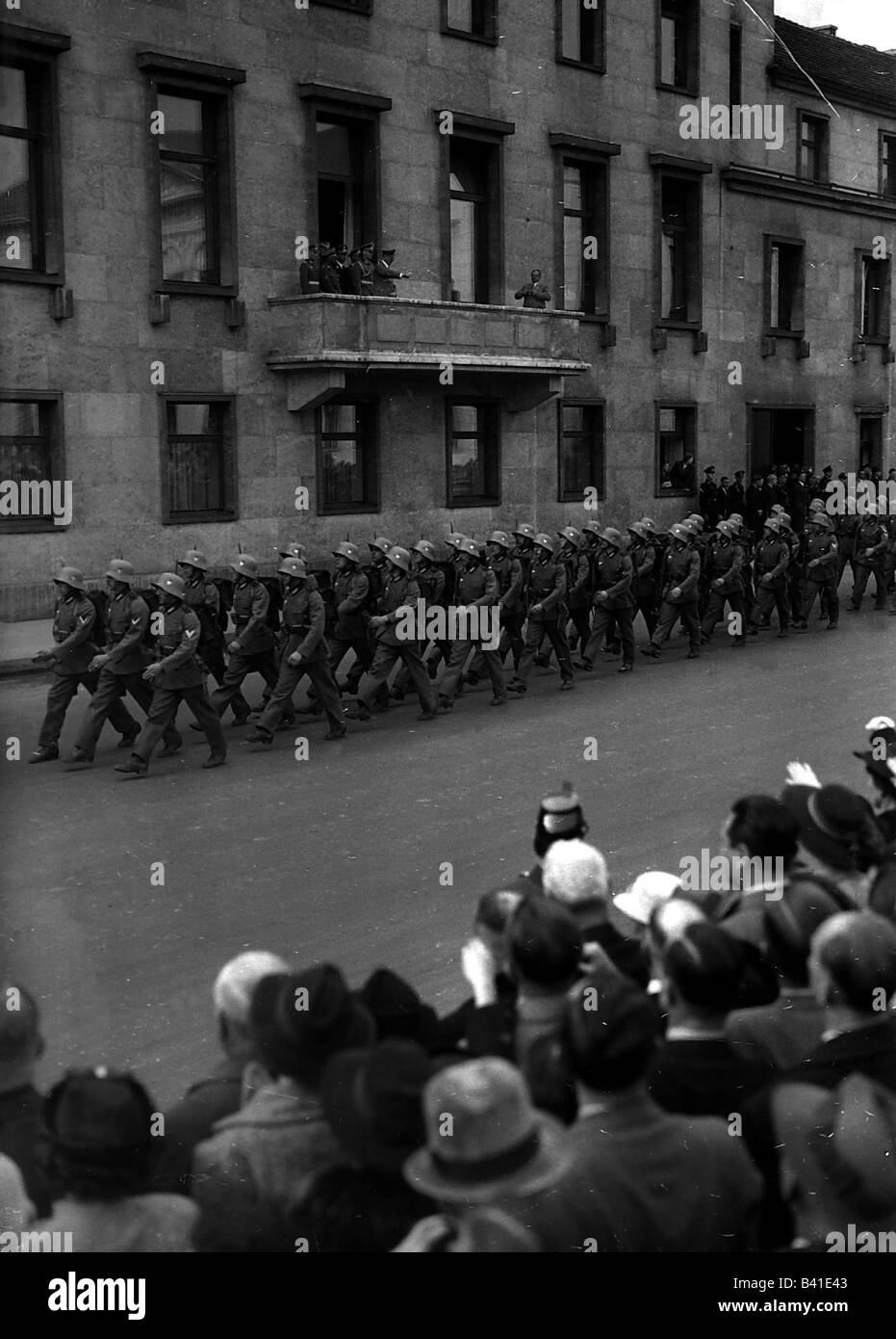 Anschluss of austria hitler 1938 Banque d'images noir et blanc Alamy