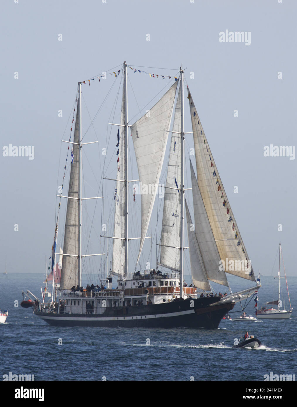 Capitan Miranda trois mâts goélette à Falmouth de mettre les voiles pour Funchal Banque D'Images