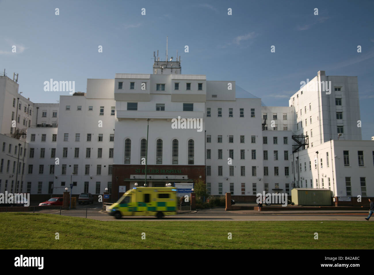 Vue de face de l'Hôpital St. Helier Londres Carshalton Banque D'Images