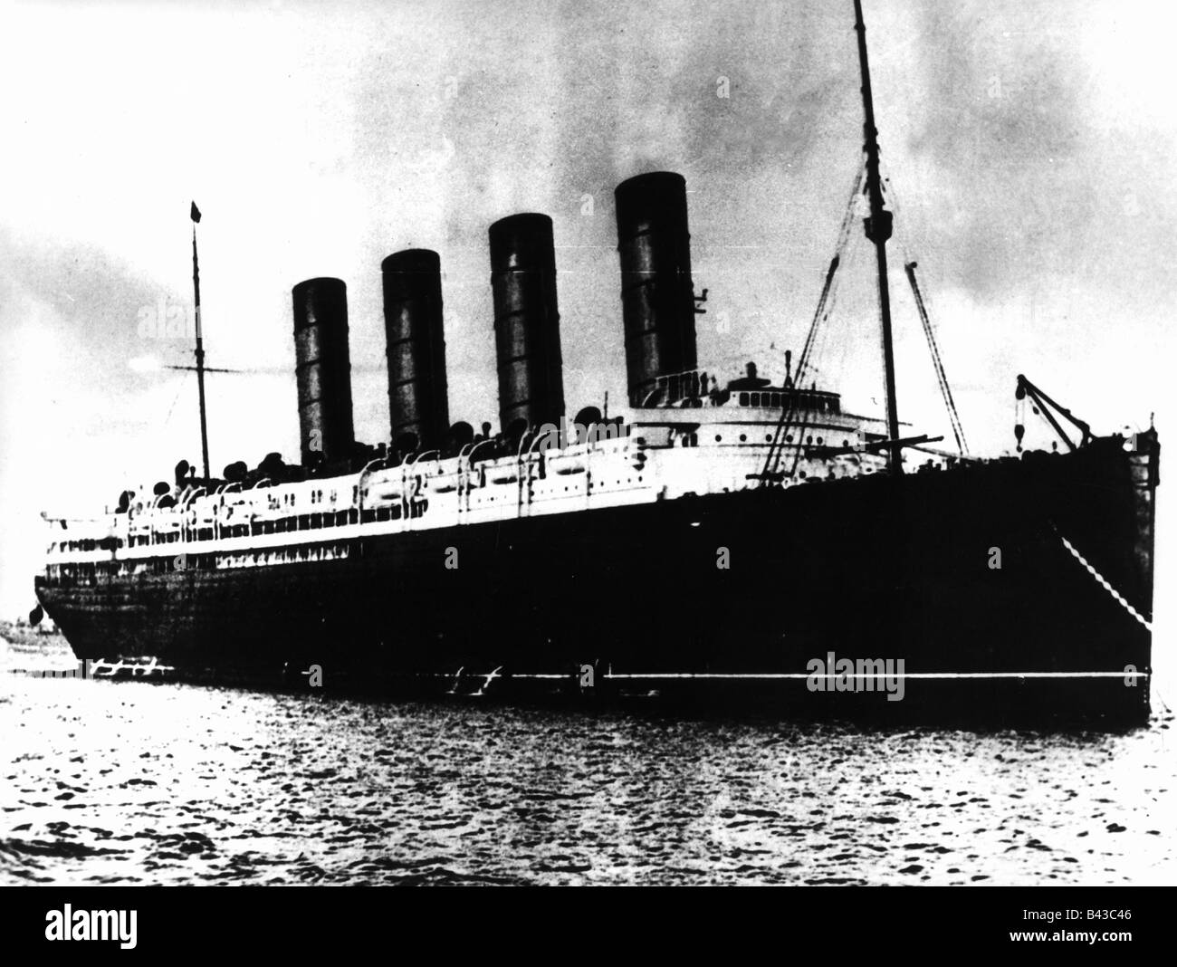 Événements, première Guerre mondiale / première Guerre mondiale, guerre navale, paquebot britannique 'RMS Lusitania', lancé 7.6.1906, coulé par le sous-marin allemand 7.5.1915, vue, vers 1914, Banque D'Images