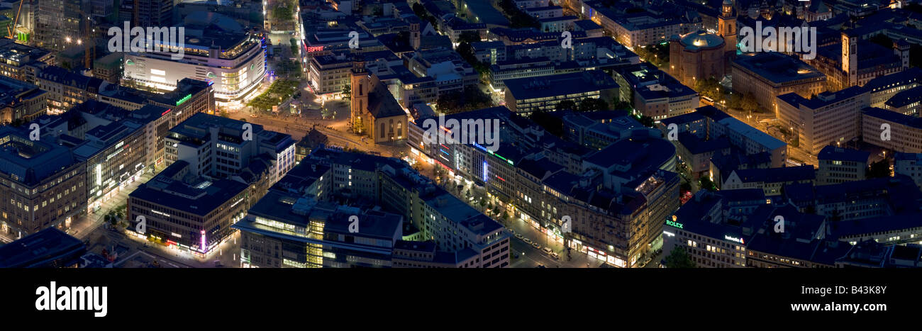 Large panorama de Hauptwache à Paulsplatz de nuit à Francfort Allemagne Banque D'Images
