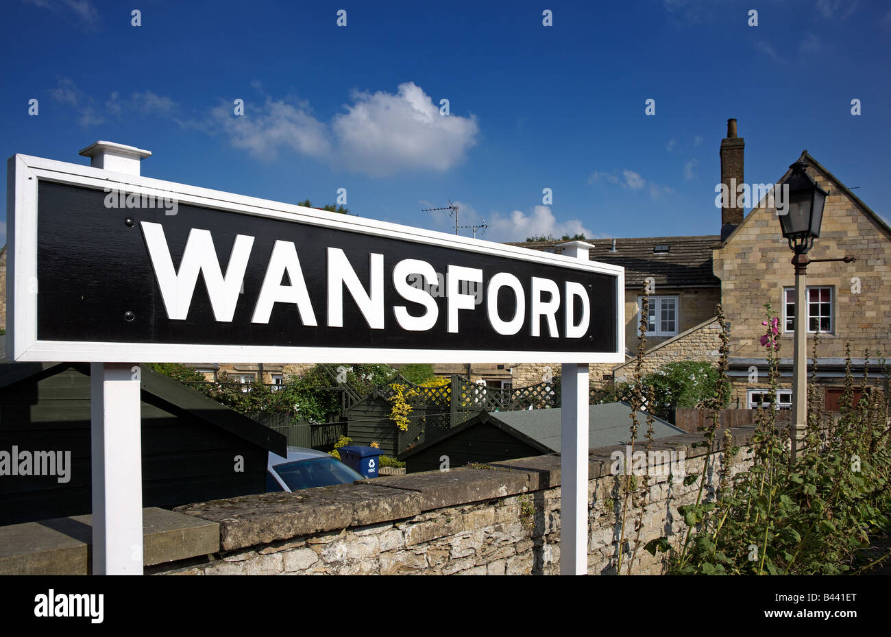 Le signe de la plate-forme de station sur l'Oundle Nene Valley Railway Banque D'Images