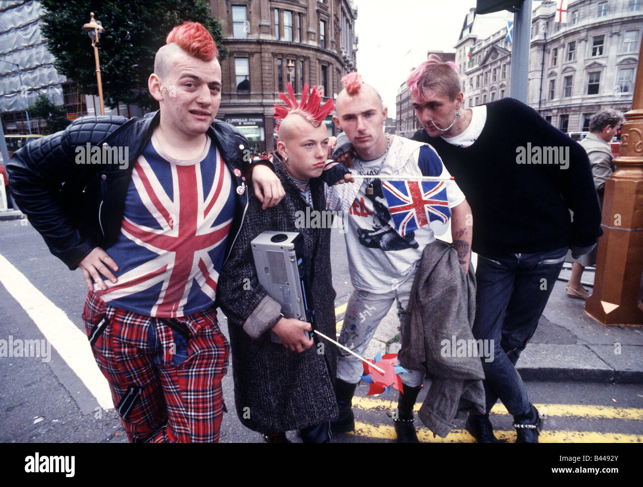 Mohican tartan Punk cheveux pantalon gilet union jack flag 1986 punks ...