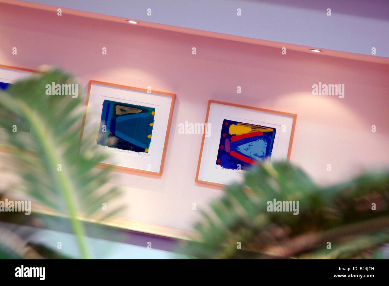 Corporate art sur les murs d'un bureau moderne Banque D'Images