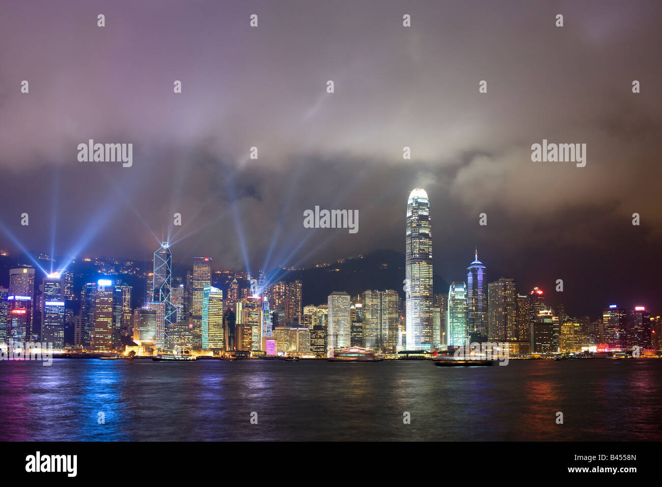 Chine Hong Kong Skyline vue de Kowloon au crépuscule Banque D'Images