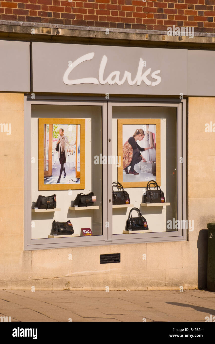 Magasin de chaussures Clarks à Norwich, Norfolk, UK Banque D'Images