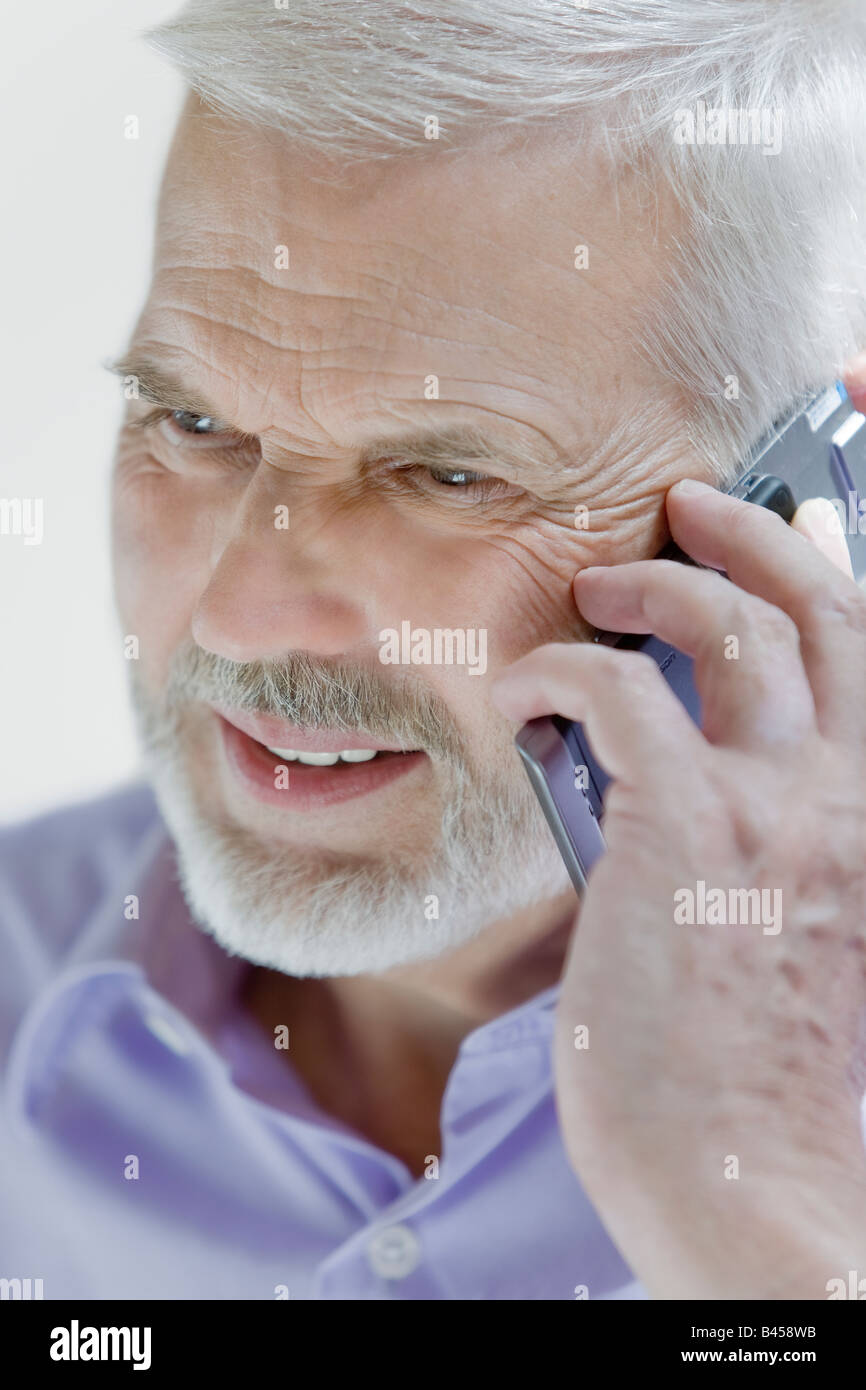 Portrait sur fond blanc avec isolé d'un beau cadre supérieur expressif Banque D'Images