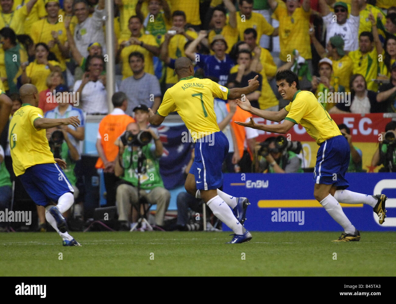 Sport, football, championnats du monde, huitième finale, l'Allemagne et la Suède, (2:0), Munich, 24.6.2006, Additional-Rights Clearance-Info-Not-Available- Banque D'Images