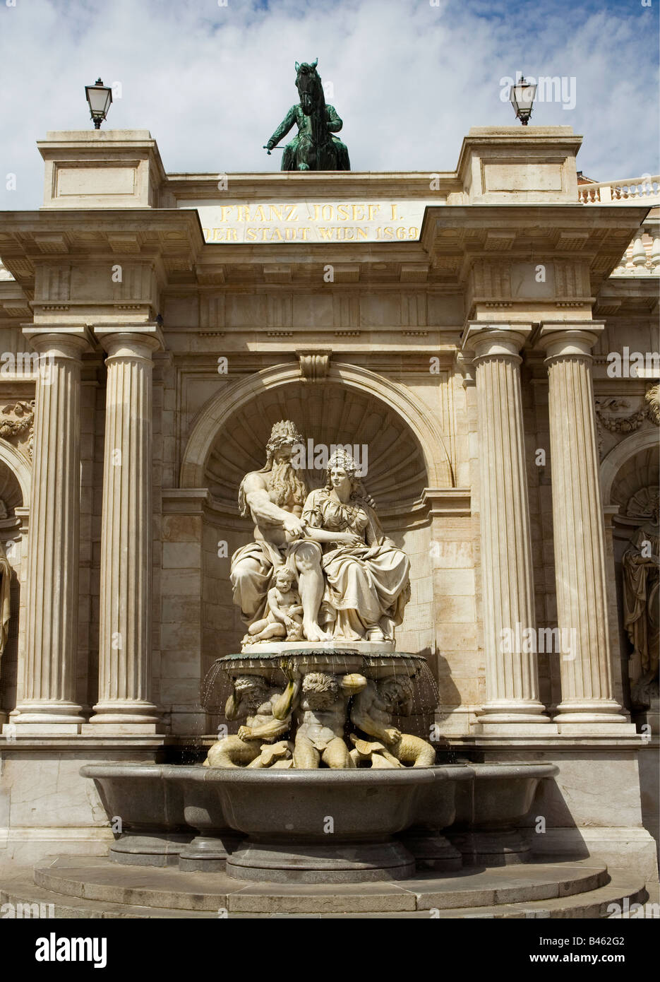 Autriche Vienne palais Albertina niche extérieure sculpture représentant Neptune Banque D'Images