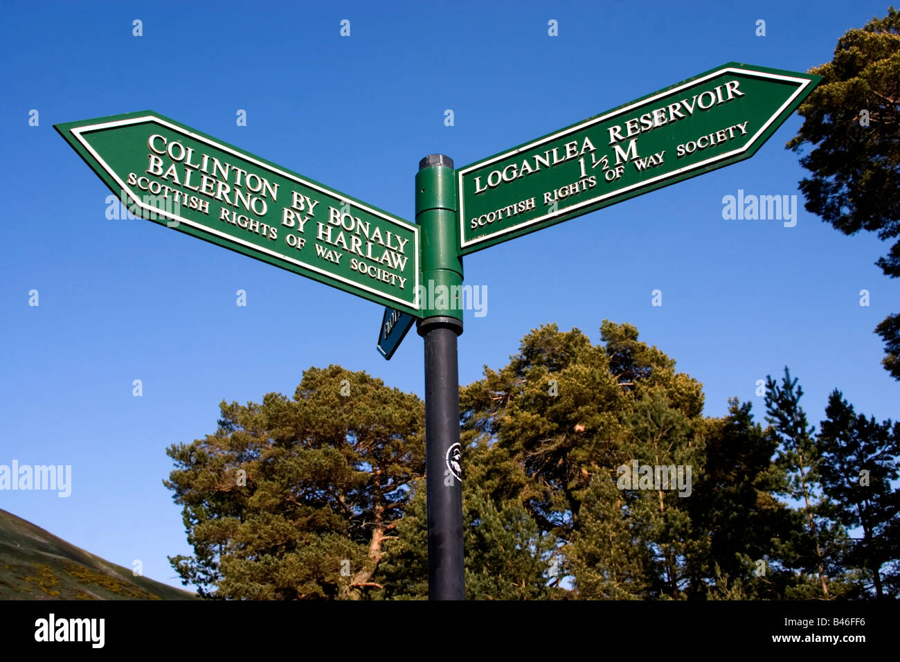 La signalisation des promenades autour du réservoir de Glencorse, Midlothian, Édimbourg, Écosse Banque D'Images