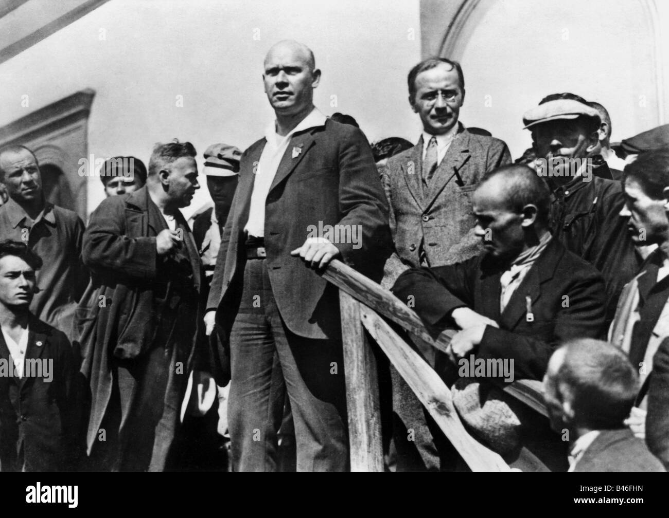 Thaelmann, Ernst, 16.4.1886 - 28.8.1944, politicien allemand, président du Parti communiste 1925 - 1933, à une manifestation, Leningrad, 1928, Banque D'Images