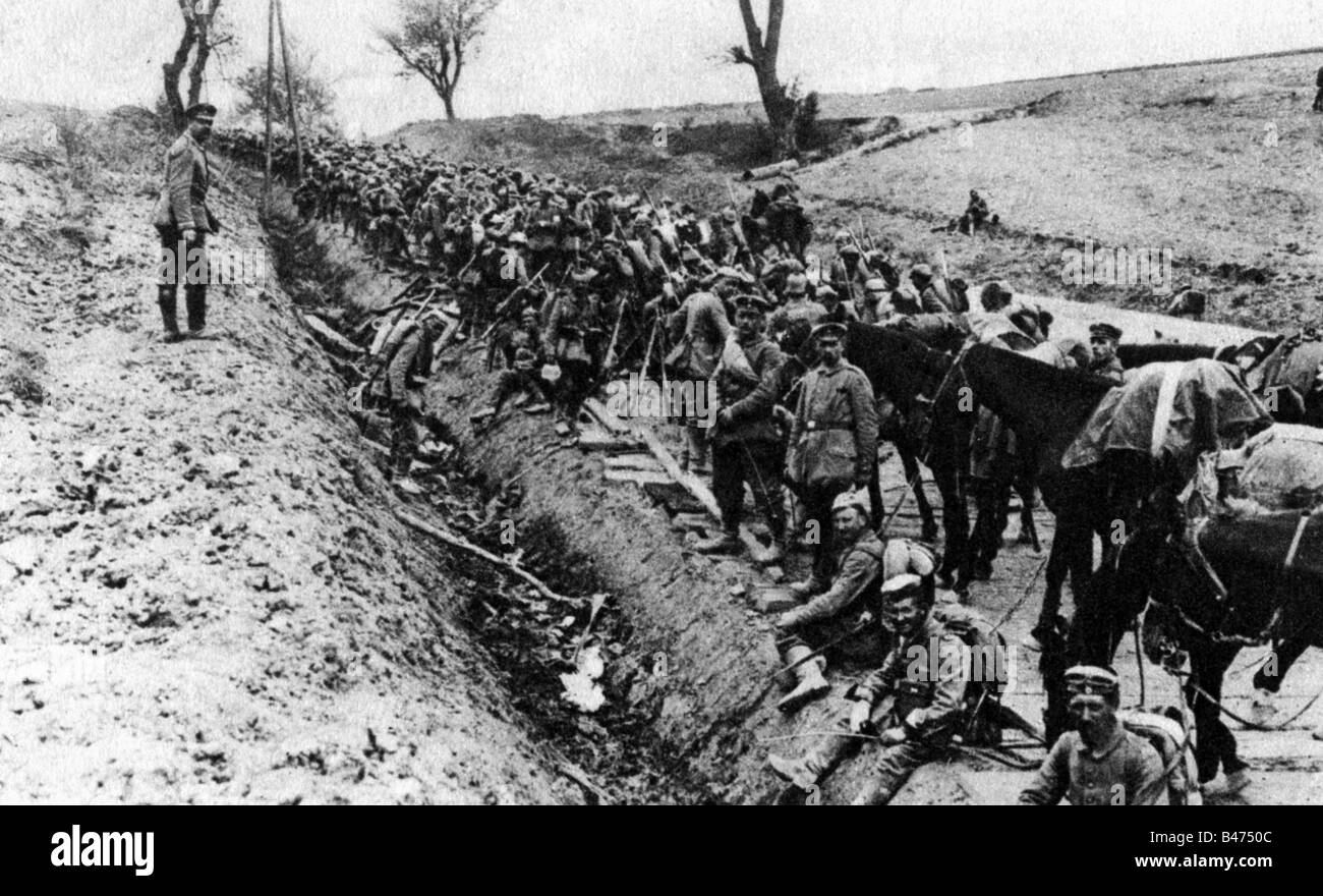 Événements, première Guerre mondiale / première Guerre mondiale, front de l'est, infanterie allemande au col Dukla, carte postale, Allemagne, estampillé en octobre 1915, Banque D'Images