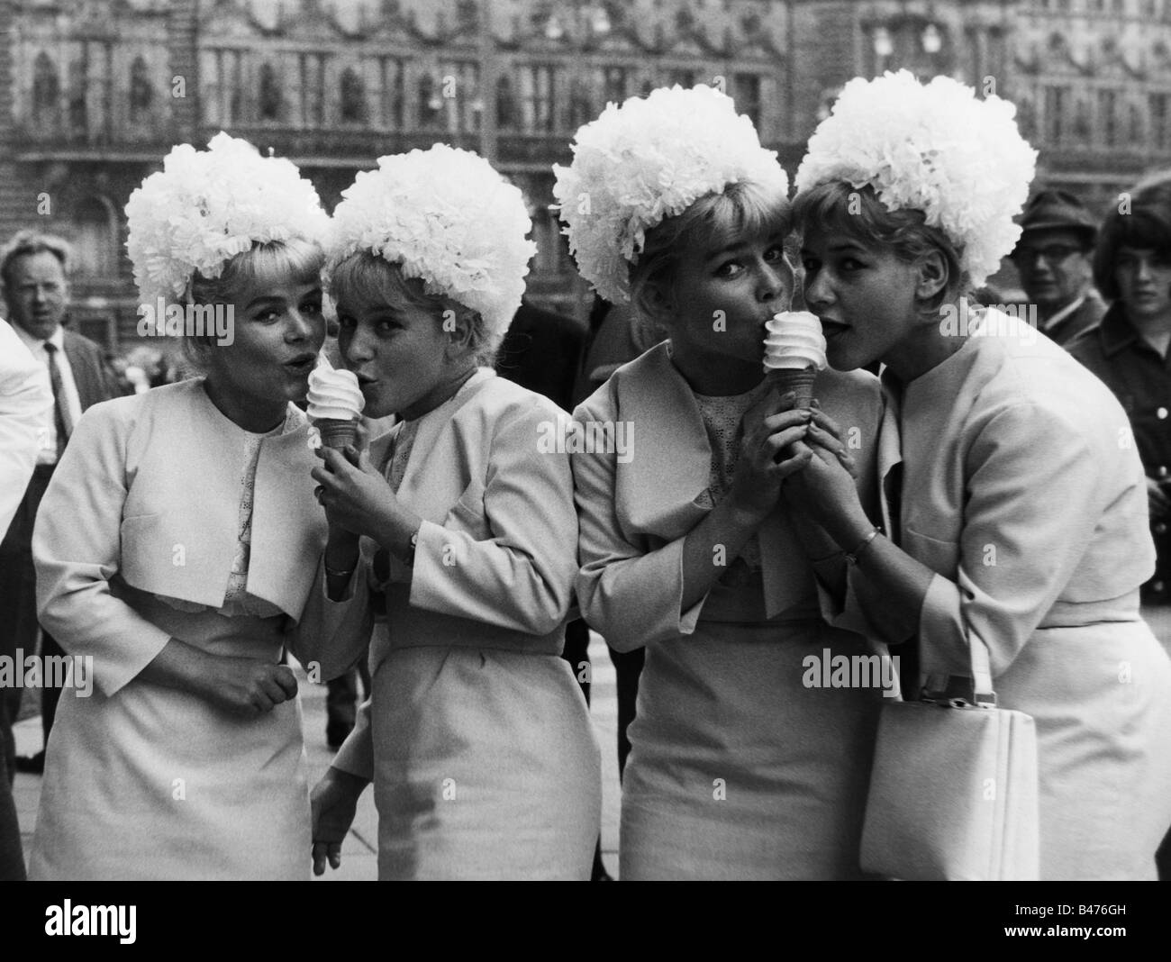 Jacob Sisters, groupe musical allemand, demilongueur, lors de la production télévisée de