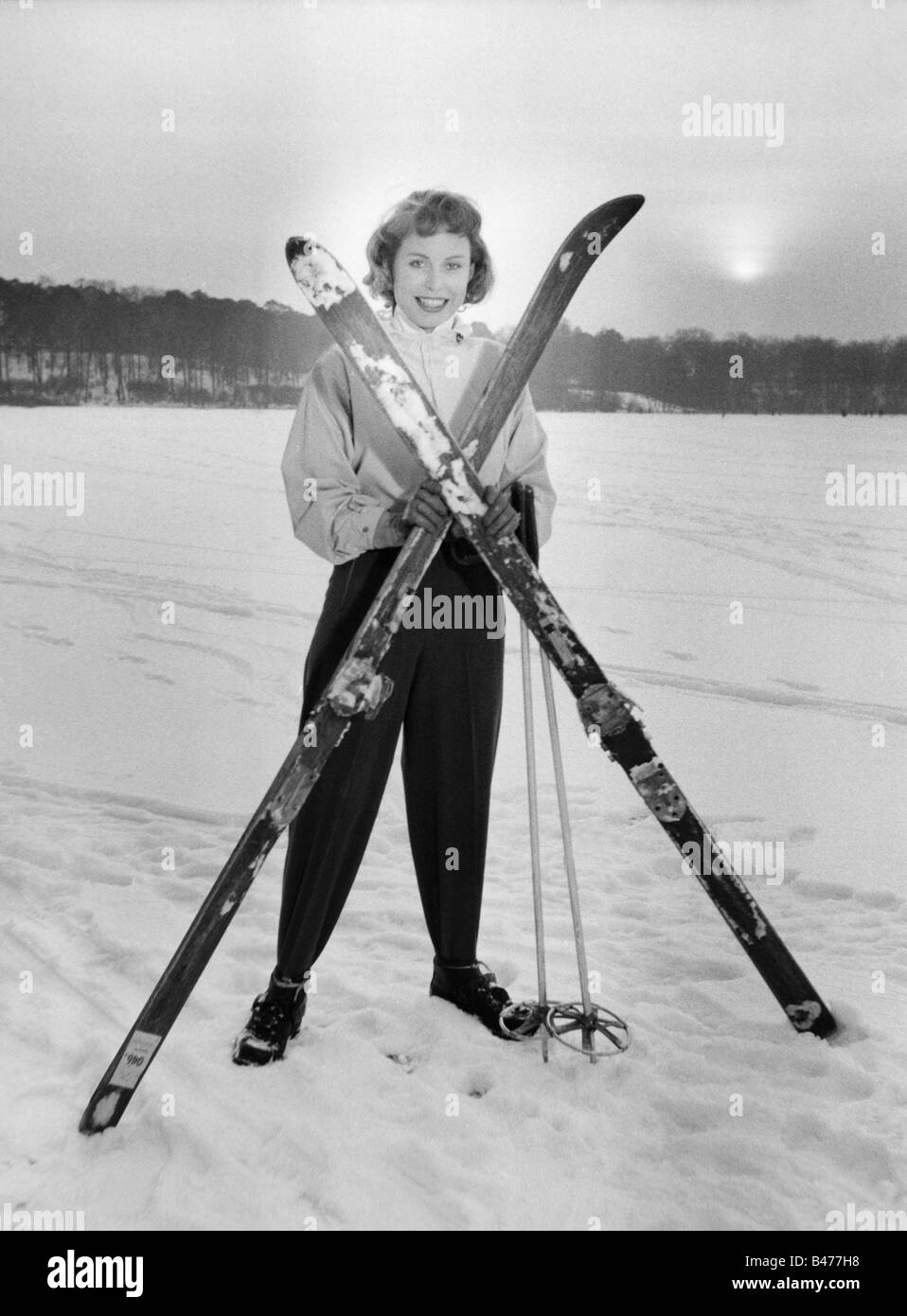 Frydtberg, Wera, 11.8.1926 - 16.6.2008, actrice allemande, pleine longueur, années 1950, Banque D'Images