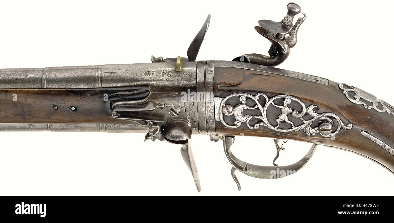 Un pistolet à double barillet à verrou à billes, Gilles Desellier, Liège,  fin du XVIIe siècle. Deux fûts à alésage lisse octogonal de calibre 16 mm,  avec une transition vers le rond